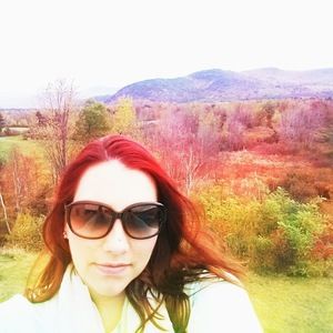 Meet your Posher, Alyson